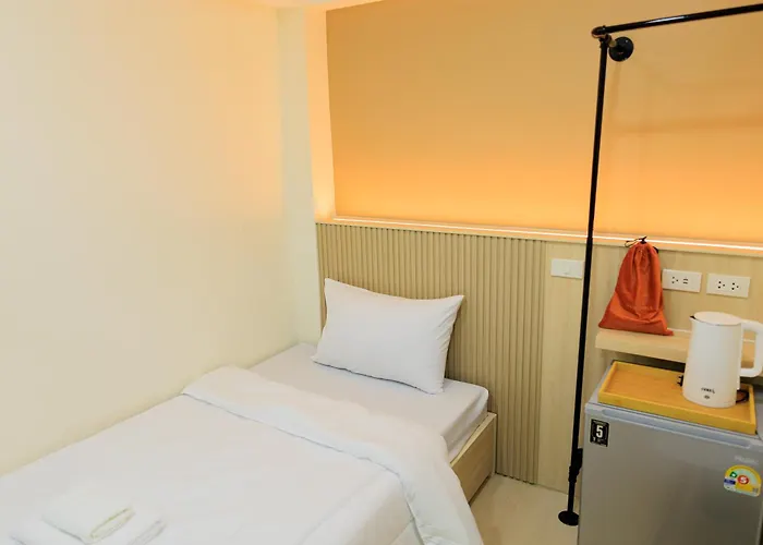 Hostel Reezq *