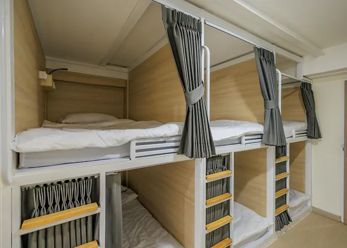 Reezq Hostel