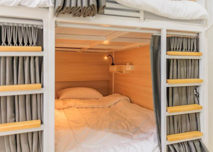 Reezq Hostel